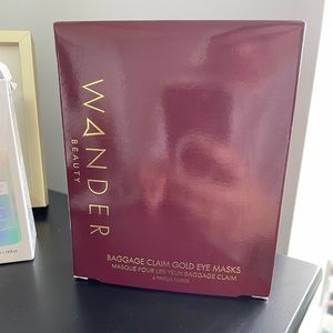 Wander Beauty- Baggage Claim Gold Eye Masks